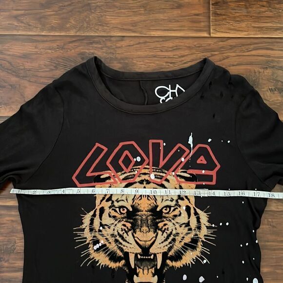 Chaser Faded Black Love Tiger Distressed Holes Sheer Paint Splatter Top - Picture 6 of 12